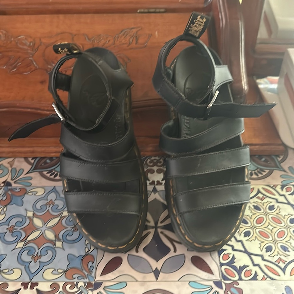 doc marten blaire size 8 black sandals